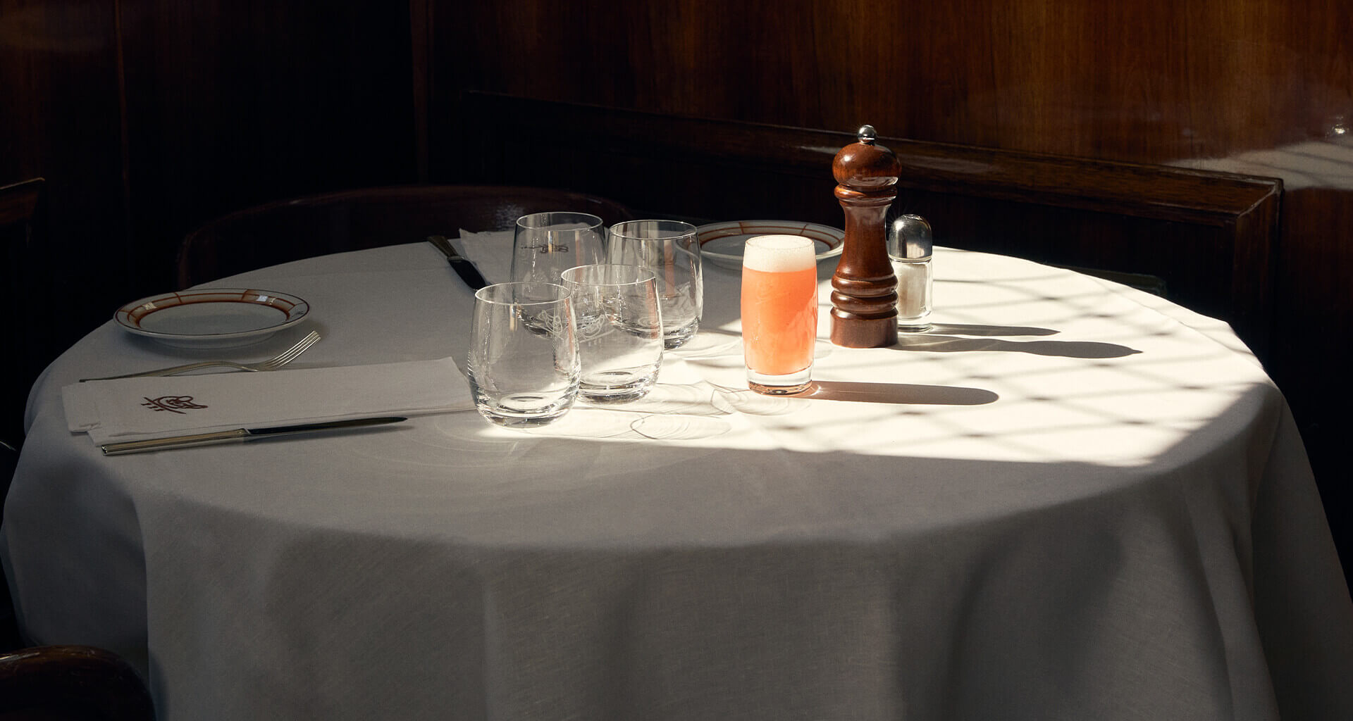 How to make the original Peach Bellini cocktail? - Cipriani Drinks